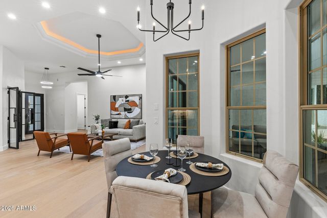 1120 N WREN Drive, Gilbert, AZ 85234