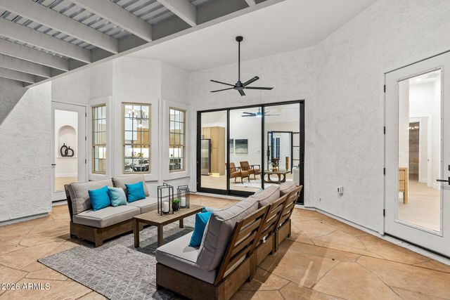 1120 N WREN Drive, Gilbert, AZ 85234
