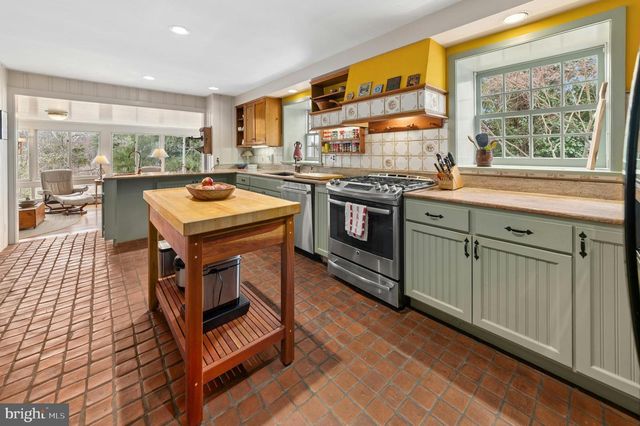 2885 MILL RD, Doylestown, PA 18902