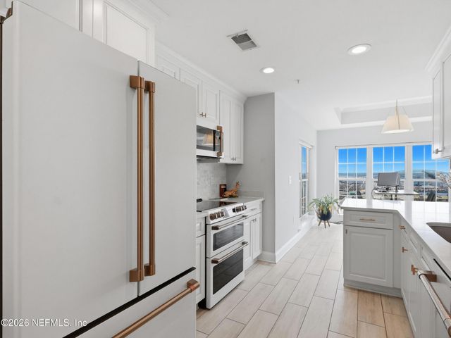 400 E BAY Street 1706, Jacksonville, FL 32202