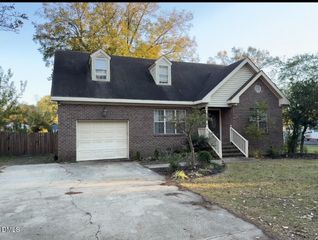210 S Maple Avenue, Kenly, NC 27542