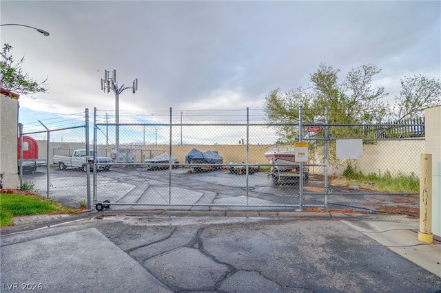 5620 Hobble Creek Drive, Las Vegas, NV 89120