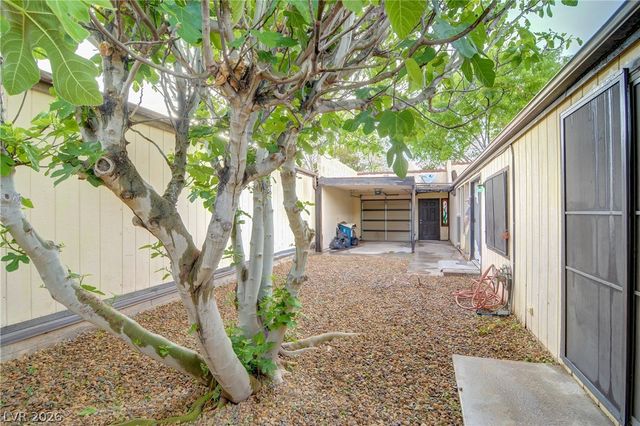 5620 Hobble Creek Drive, Las Vegas, NV 89120