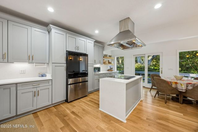 25 BEACH WALKER Road, Fernandina Beach, FL 32034