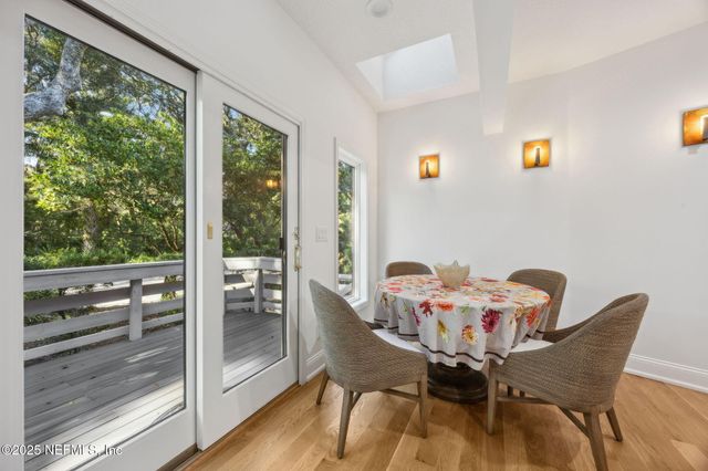 25 BEACH WALKER Road, Fernandina Beach, FL 32034