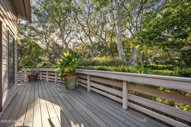 25 BEACH WALKER Road, Fernandina Beach, FL 32034