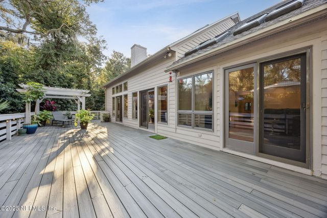 25 BEACH WALKER Road, Fernandina Beach, FL 32034