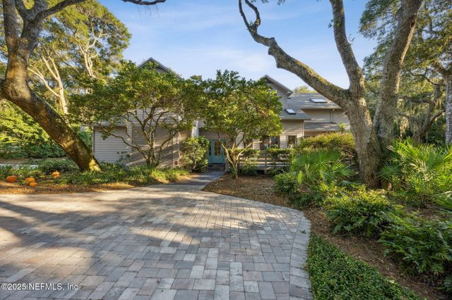 25 BEACH WALKER Road, Fernandina Beach, FL 32034