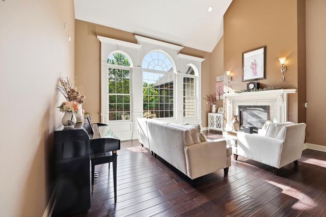 2409 STRATFORD CHASE PKY, Columbia, MO 65201
