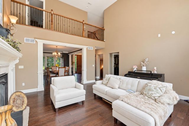 2409 STRATFORD CHASE PKY, Columbia, MO 65201
