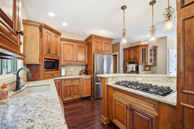 2409 STRATFORD CHASE PKY, Columbia, MO 65201
