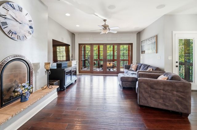 2409 STRATFORD CHASE PKY, Columbia, MO 65201