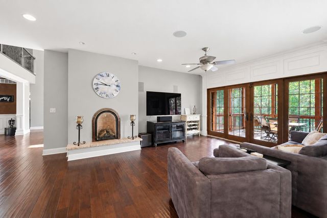 2409 STRATFORD CHASE PKY, Columbia, MO 65201