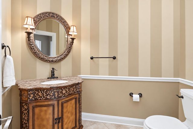 2409 STRATFORD CHASE PKY, Columbia, MO 65201