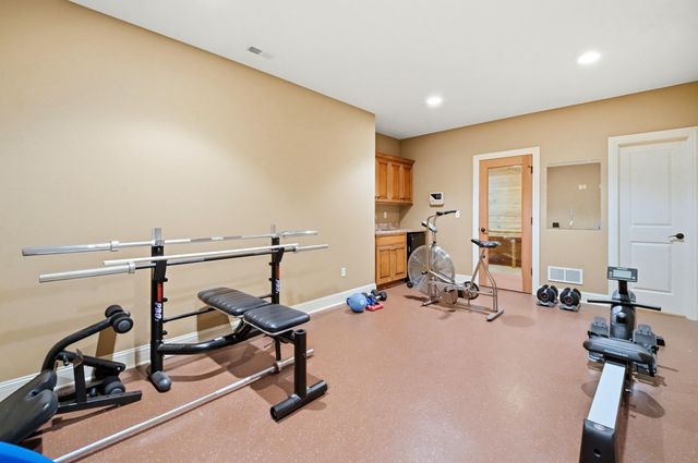 2409 STRATFORD CHASE PKY, Columbia, MO 65201