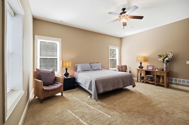 2409 STRATFORD CHASE PKY, Columbia, MO 65201
