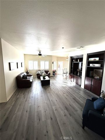 857 Reisling St, Hemet, CA 92545