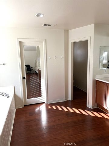 857 Reisling St, Hemet, CA 92545