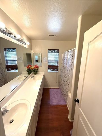 857 Reisling St, Hemet, CA 92545