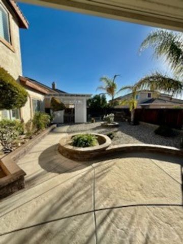 857 Reisling St, Hemet, CA 92545