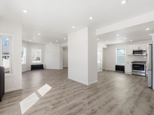 1034 Southbridge Street, Worcester, MA 01610