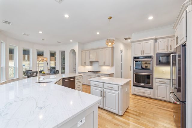 901 Briar Ridge Drive, Keller, TX 76248