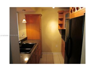 7075 NW 186 ST C202, Miami, FL 33015