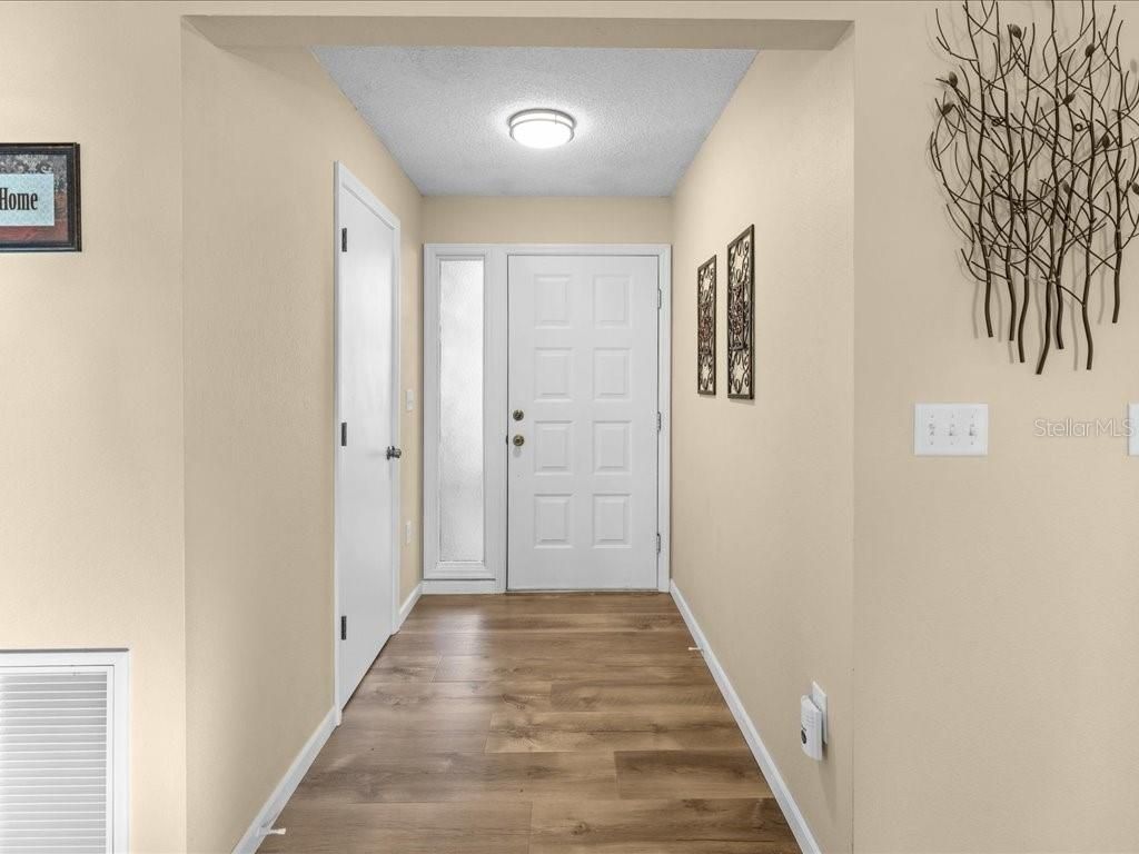 Image 7 of property listing at 437 CYPRESS FOREST BOULEVARD, Englewood, FL 34223