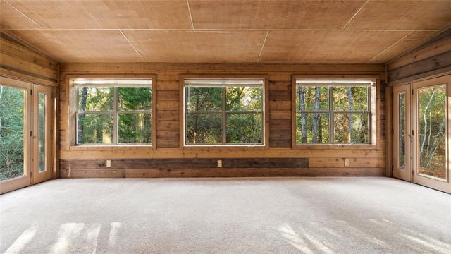 315 Arbors CIR, Elgin, TX 78621