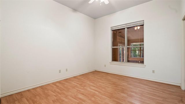 315 Arbors CIR, Elgin, TX 78621