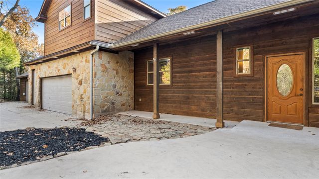 315 Arbors CIR, Elgin, TX 78621