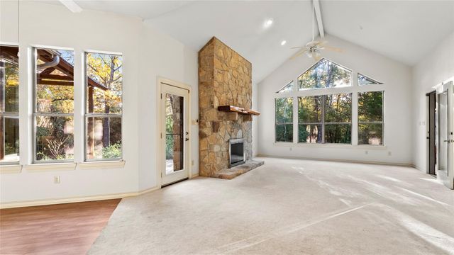 315 Arbors CIR, Elgin, TX 78621