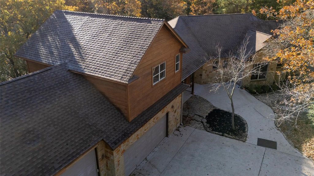 315 Arbors CIR, Elgin, TX 78621