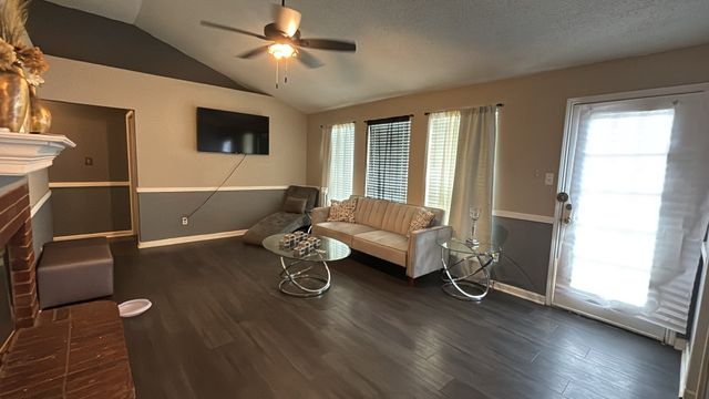 708 Port Richmond Way, Arlington, TX 76018