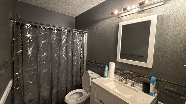 708 Port Richmond Way, Arlington, TX 76018