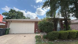 708 Port Richmond Way, Arlington, TX 76018