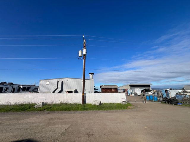 1343 E Justice Road, Medford, OR 97502