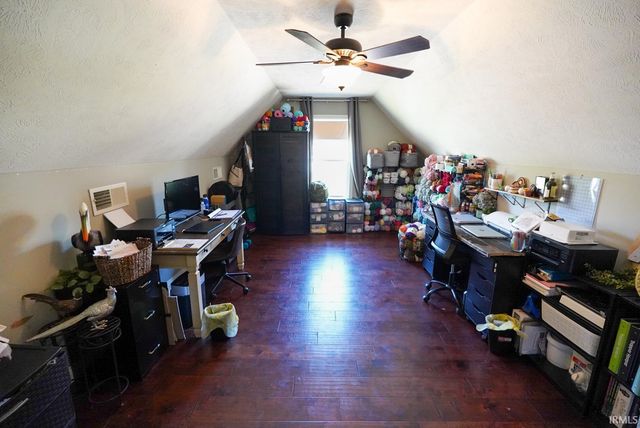 1518 Breezy Creek Drive, Evansville, IN 47720