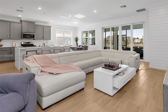 1600 Wandering Willow Way, Loxahatchee, FL 33470