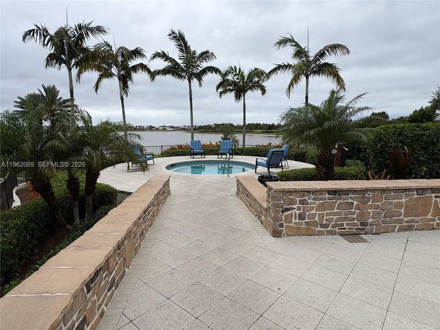 1600 Wandering Willow Way, Loxahatchee, FL 33470