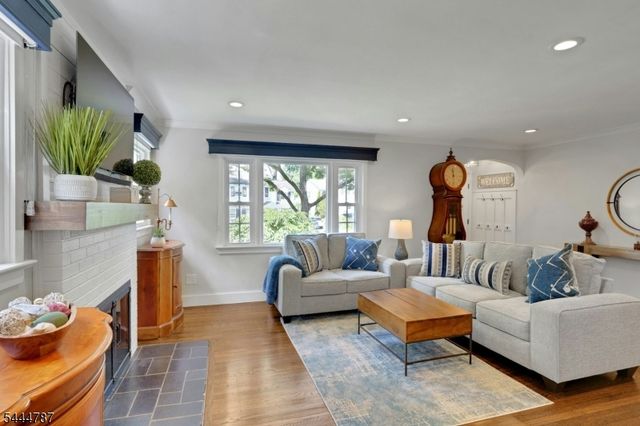 7 Hawthorne Ave, Glen Ridge Boro Twp., NJ 07028