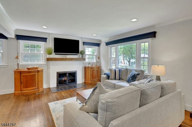 7 Hawthorne Ave, Glen Ridge Boro Twp., NJ 07028