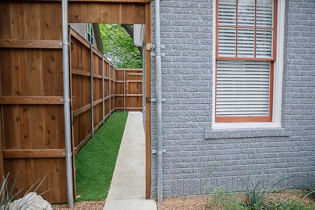 2022 Glenco Terrace, Fort Worth, TX 76110