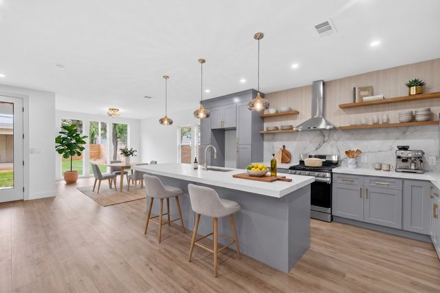 514 S Marlborough Avenue, Dallas, TX 75208