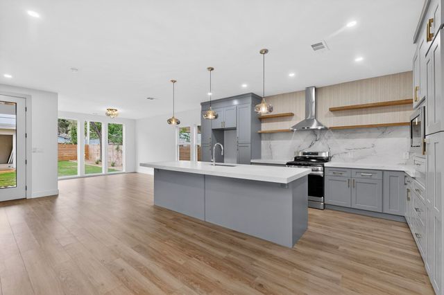 514 S Marlborough Avenue, Dallas, TX 75208