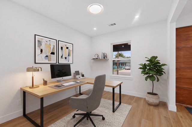 514 S Marlborough Avenue, Dallas, TX 75208