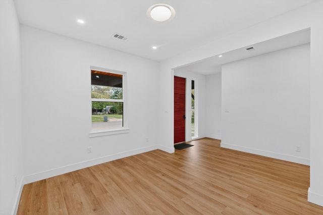 514 S Marlborough Avenue, Dallas, TX 75208