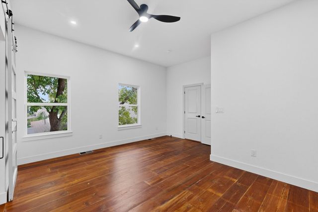 514 S Marlborough Avenue, Dallas, TX 75208