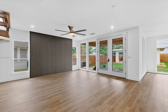 514 S Marlborough Avenue, Dallas, TX 75208