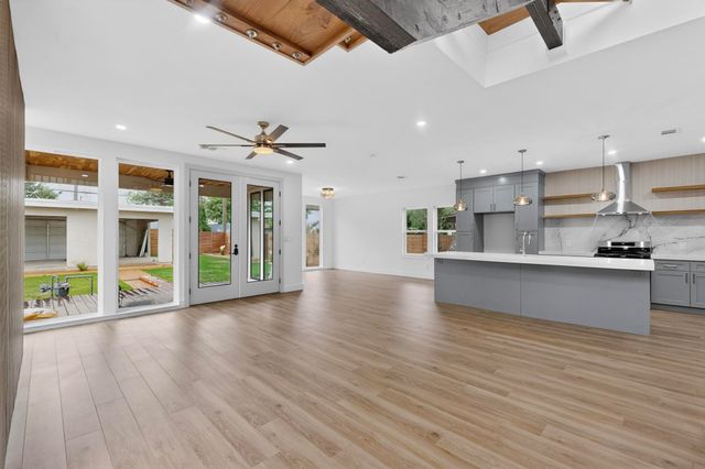 514 S Marlborough Avenue, Dallas, TX 75208